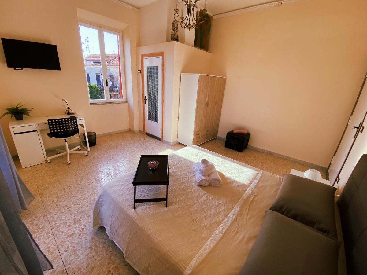 Bed and breakfast Happy Days Terracine Extérieur photo